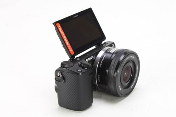 Sony NEX-5R with 16-50 mm lens