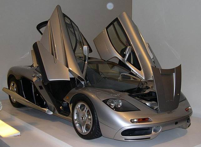 Standard McLaren F1 with all user accessible compartments opened