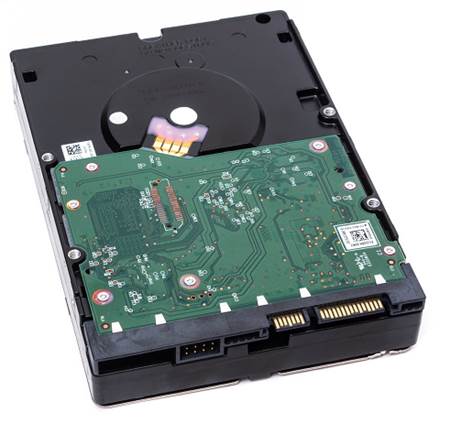The Black 4TB also features StableTrac which helps in reducing vibration and stabilizing the HDD’s platters. 