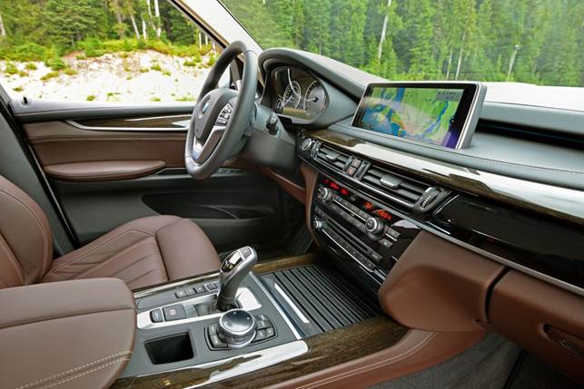 The X5 is impressively refined and its interior finished to the standard that you'd expect