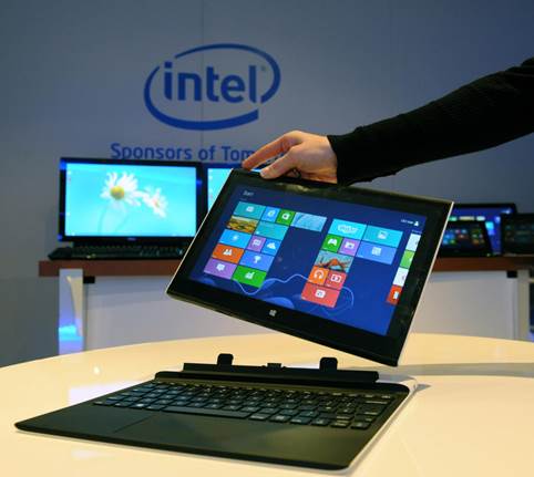 At 13.3in and using a 1080p display, Intel’s North Cape Hybrid also sports two USB 3.0 ports, micro HDMI connector, the ever important power jack and a 3.5mm audio port around the chassis