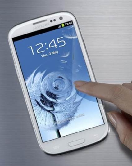 The S III mini is powered with an Android 4.1 Jelly Bean, which ensures that users will get all the sweet Google offerings.