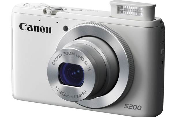 The PowerShot S200 offers the features and connectivity you're after, in a compact body.