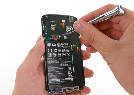 Nexus 4 uses the same 2,100mAh battery (and power-friendly Krait chip) as Optimus G