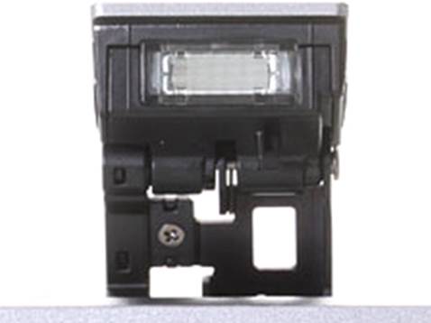 The small flash unit automatically pops up out of the top plate, and is activated by a small button next to the viewfinder eyepiece. It has an oriented number of only 7m at ISO 200.