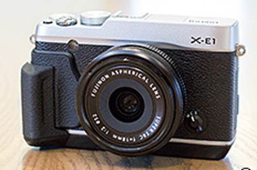 While we had no problem with the purchase of a rectangular body and small handle of the X-E1, when we held the camera and HG-XE1 handles around the office, everyone agreed that it had an improvement.