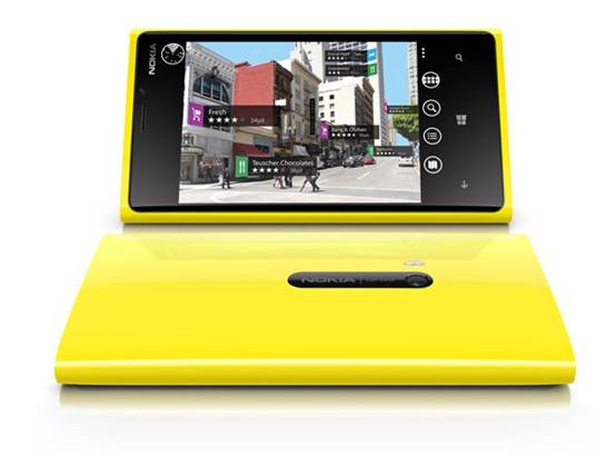Nokia’s Lumia 920 charges wirelessly