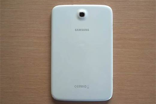 The back side is a white wide range, which is highlighted by the hump containing a 5MP camera (no flash) and a modest Samsung logo is just below.