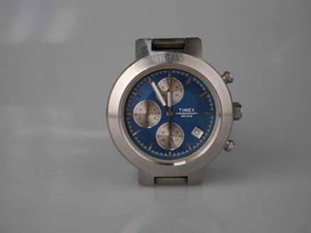 Macro Watch | 1/80 sec | f/5.6 | 42.0 mm | ISO 200