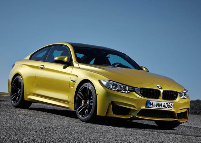 2015 BMW M4 Front Angle