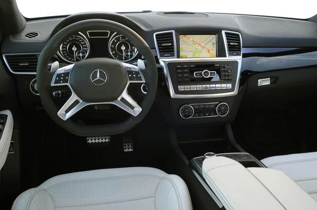 Once you’re inside, the Mercedes ML63 AMG starts to shine as it has one of the nicest, user-friendly cabins in its class