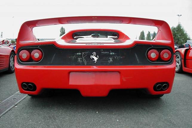 Ferrari F50 is fitted with an insulated stainless steel exhaust system
