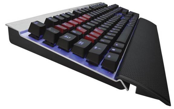 As a primarily FPS gamer I didn't find the K70 lacking in any regard.