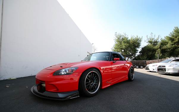 In August of 2012, Ken Chitwood's aggressive Voltex-equipped S2000 appeared on the cover of Honda Tuning. 