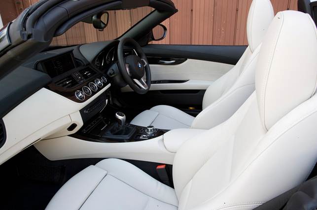 The Z4’ seats come in increasingly expensive grades of leather as you rise through the line-up, and the seating position is suitably low with a real sensation of almost sitting over the rear axle