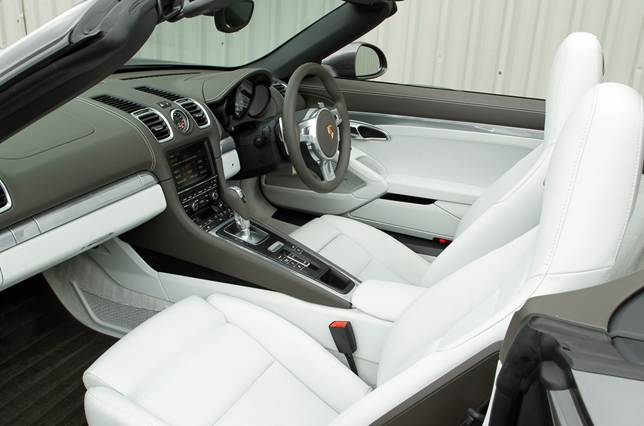 The Boxster’ sports seats meld comfort and support brilliantly, and complement a perfect, low driving position befitting of an exemplary sports car