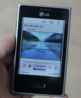 Description: Karaoke application on LG Optimus L3