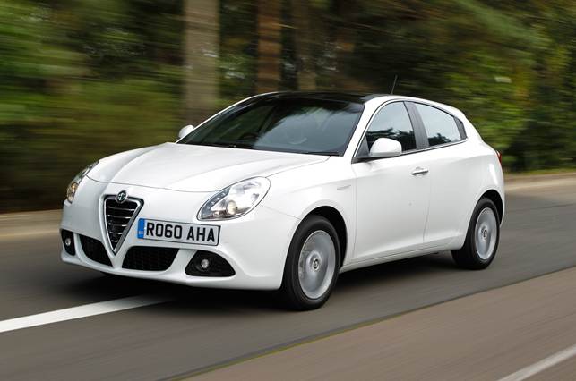 The Giulietta has excellent road-holding, and maintains good balance right to the limit