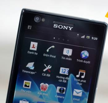 Description: The top of the 4-inch screen looks so cramped with Sony logo, a speaker, sensors, a secondary camera and a notification LED.