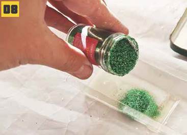 Add glitter to casting resin